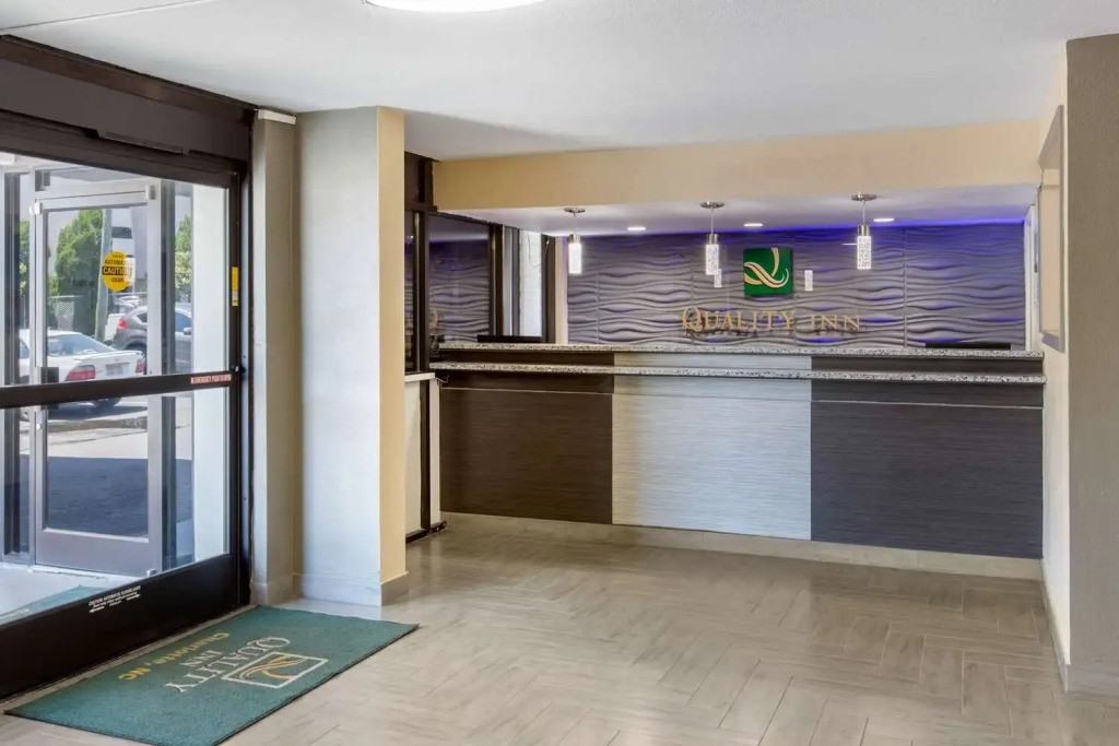 Econo Lodge Coliseum Area