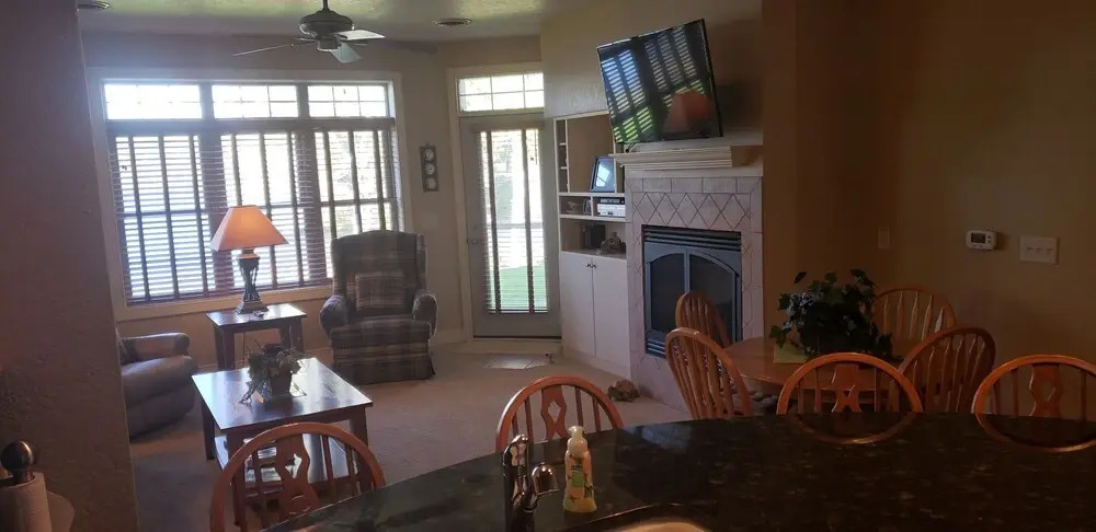 Unit 411a 1 BD/ 1 BA Condo