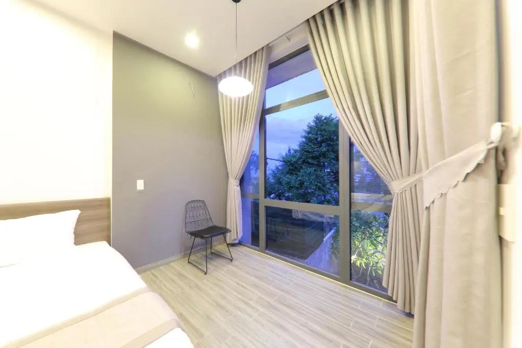 Hill Bungalow