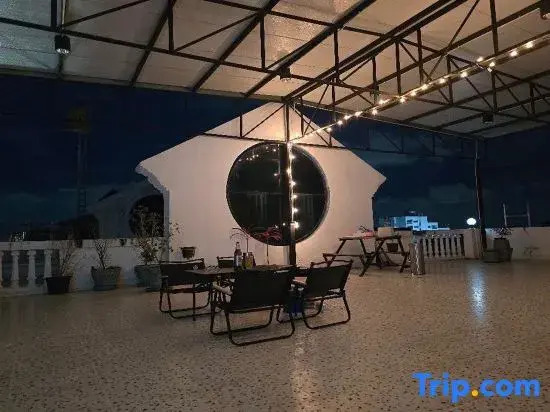 Sukhum Huai Khwang Hotel