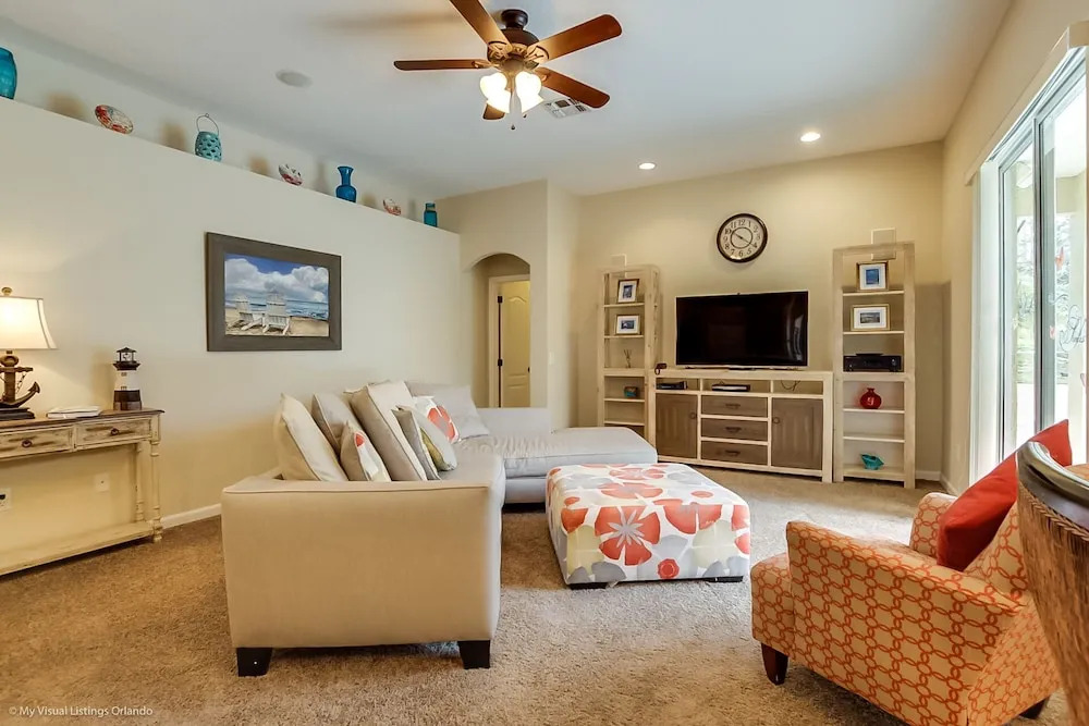 Fantastically Decorated 4 bed 3 Bath