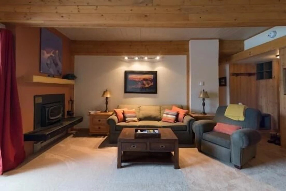 218 Storm Meadows Club B Apartment 1