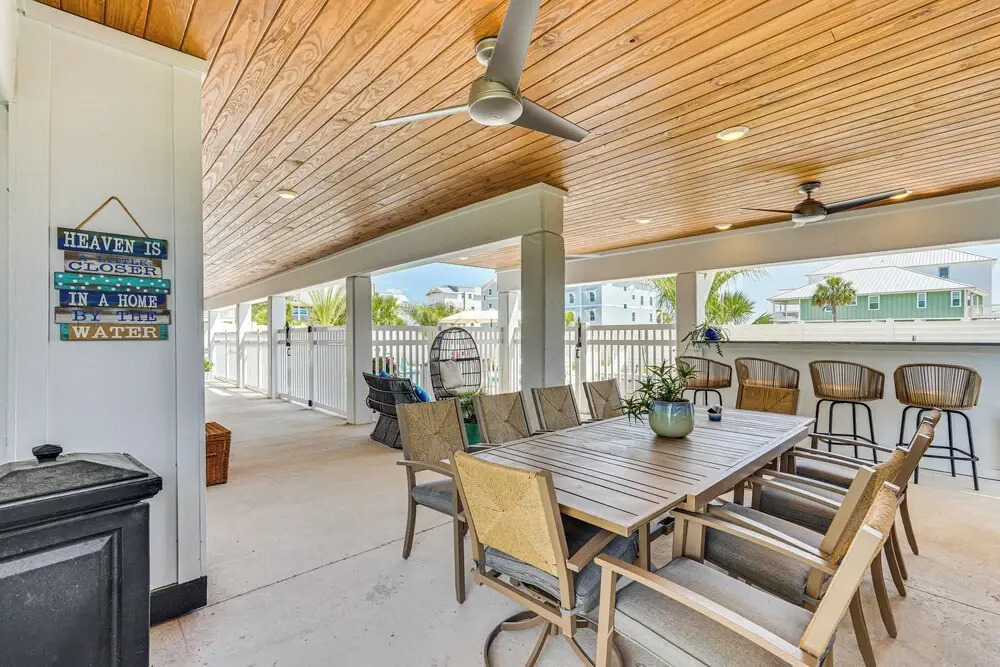 Rooftop Deck & Hot Tub: Mexico Beach Home!