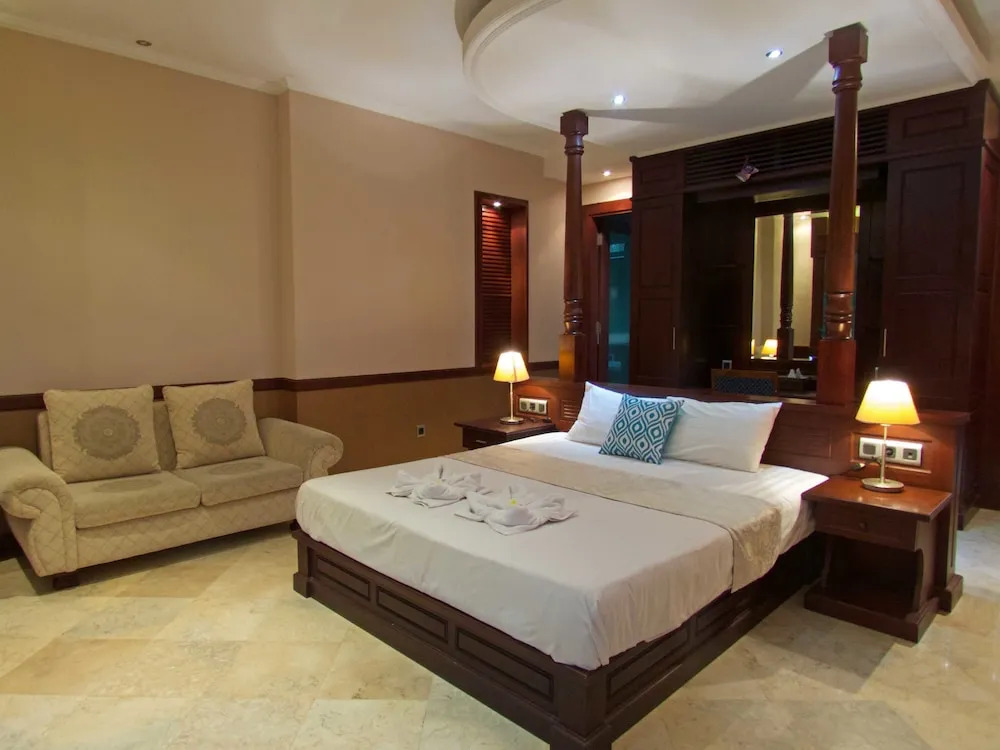 Dynasty Estate