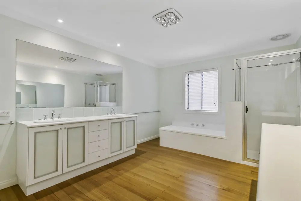 Lake Tyers Beach House - Spacious Coastal Escape