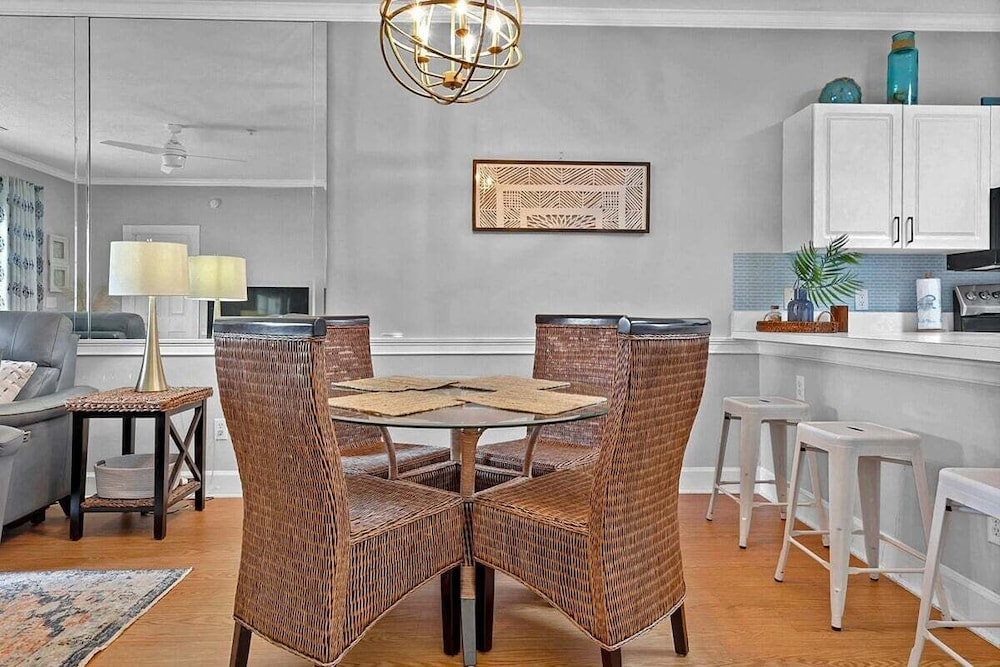 Magnolia North 4827-104