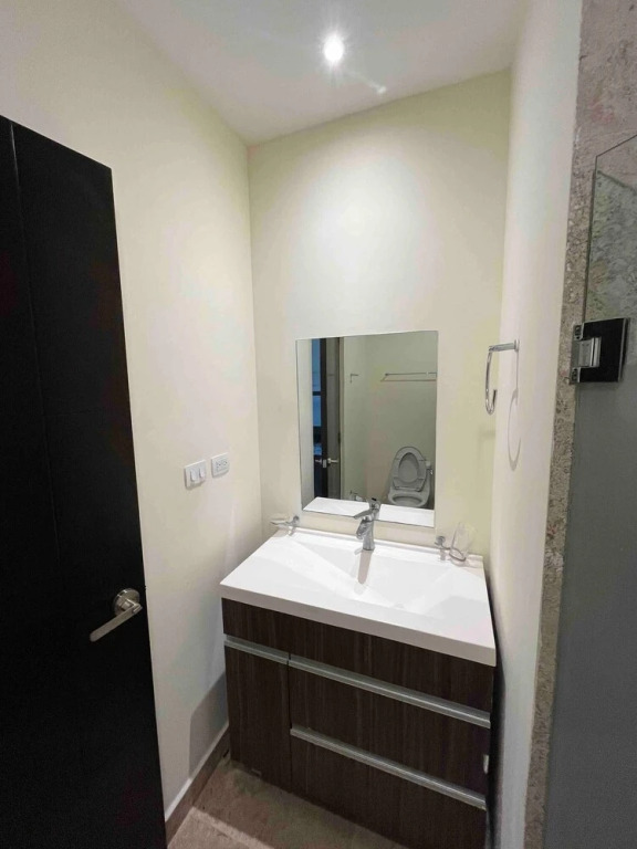Luxurious Condo Studio 5 Minutes Beach