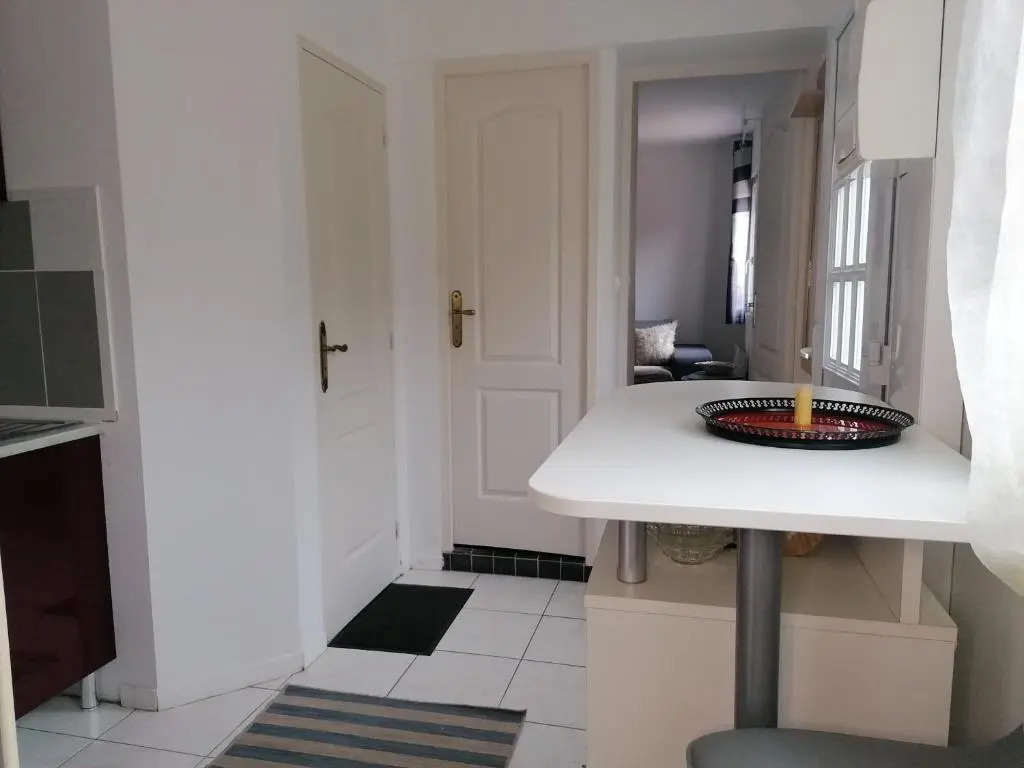 Charmante Maisonnette indépendante avec parking 5 mn Rouen