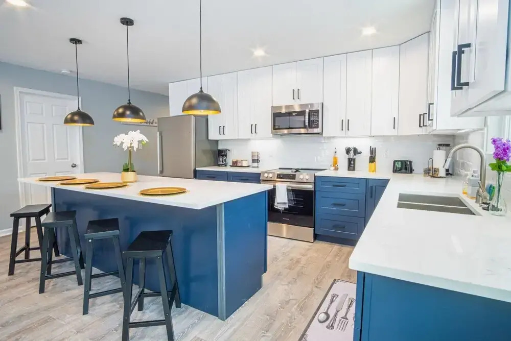 Comfortable 4BR 2 5BA Family Home Near Riverwalk