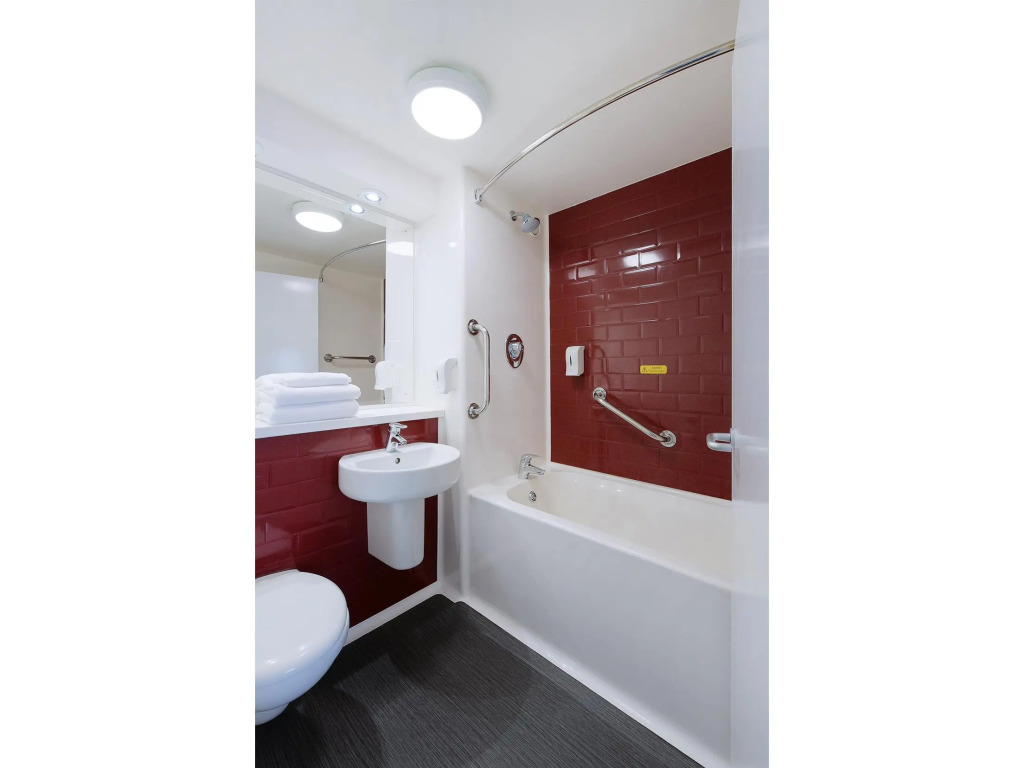 Travelodge Edinburgh Central Queen Street