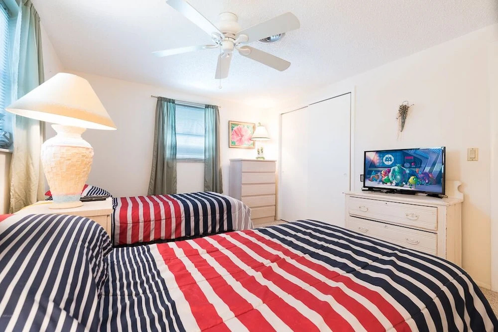 Nantucket Home, 2 Bedrooms, Private Pool, Fenced Yard, Sleeps 6