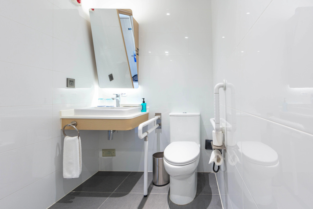 Holiday Inn Express Shanghai Pudong Airport by IHG