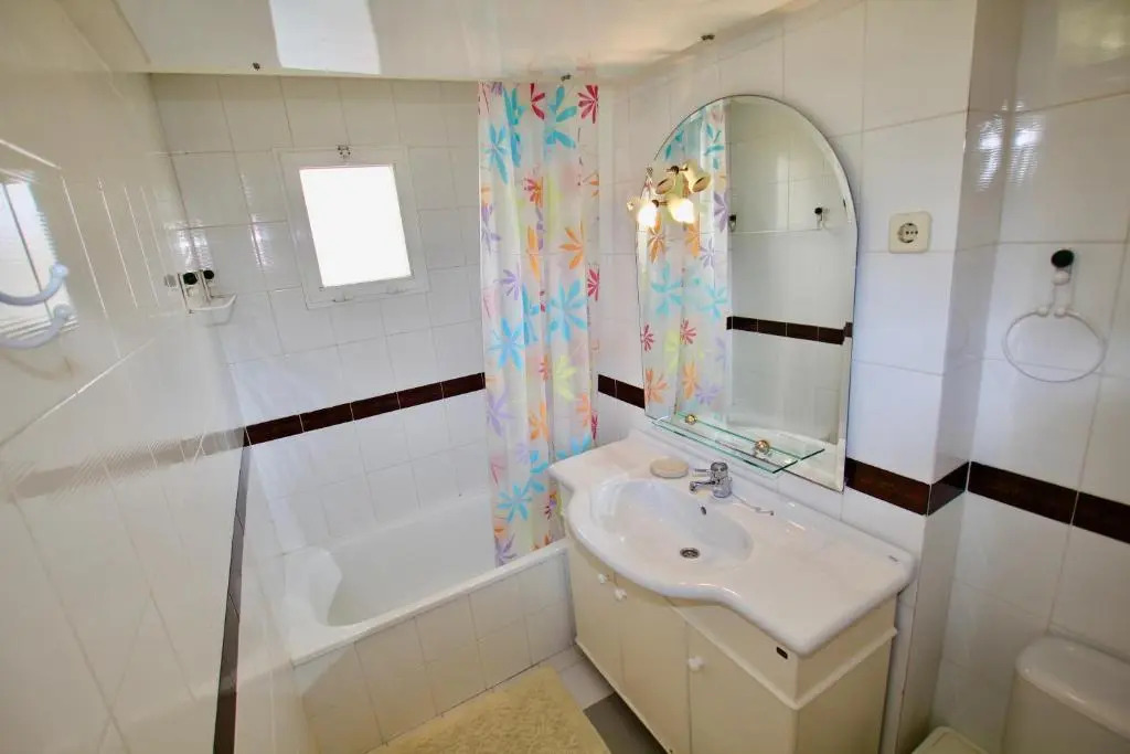 Polarsol 3 Townhouse in Club la Costa by Rafleys