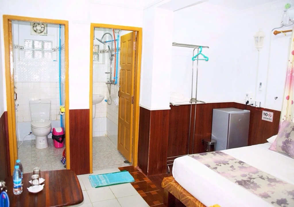 Than Lwin Hotel
