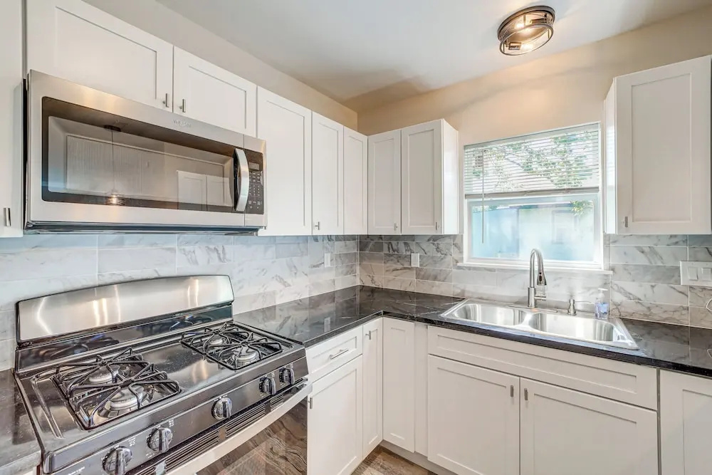 Remodeled Tulsa House w/ Yard ~ 4 Mi to Downtown!