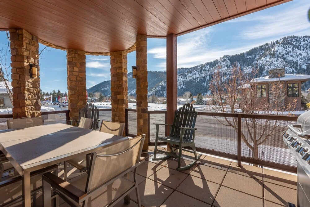 Westview Terrace #3 2 Bedrooms 2 Bathrooms Condo