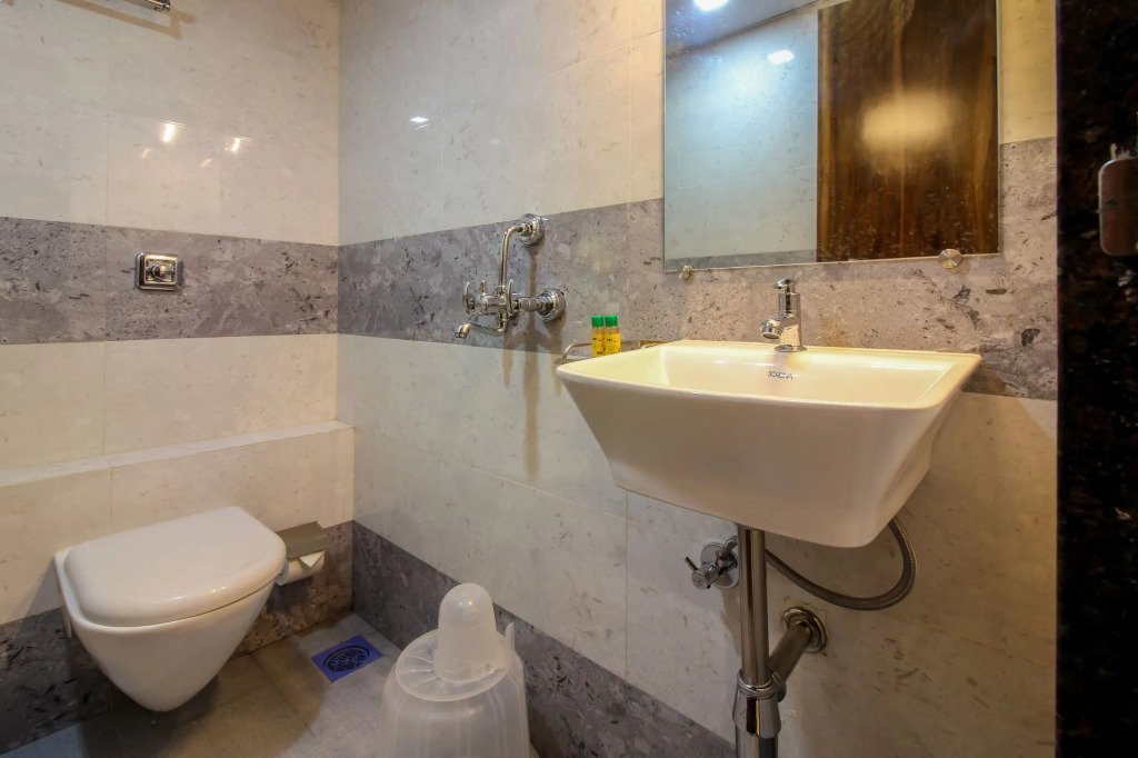 Super Townhouse Andheri Sakinaka Metro Formerly Hotel Amour