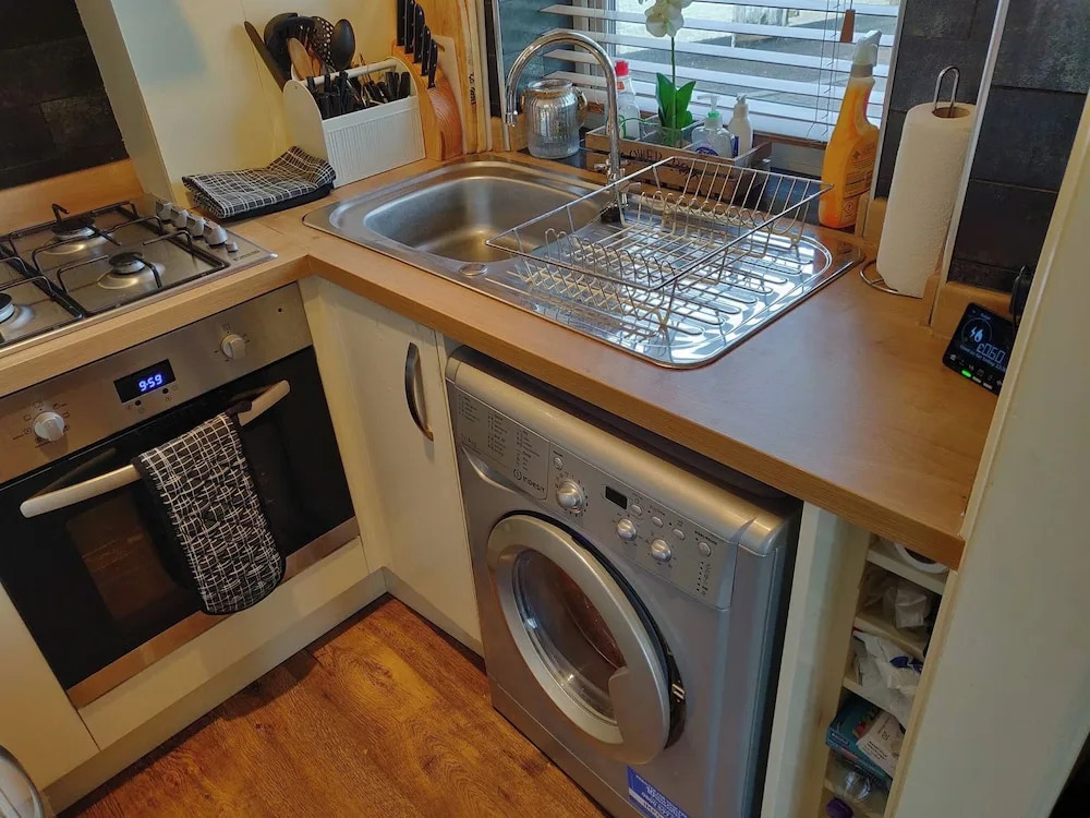 Waterfront House 3 BR Parking St Neots Town Centre