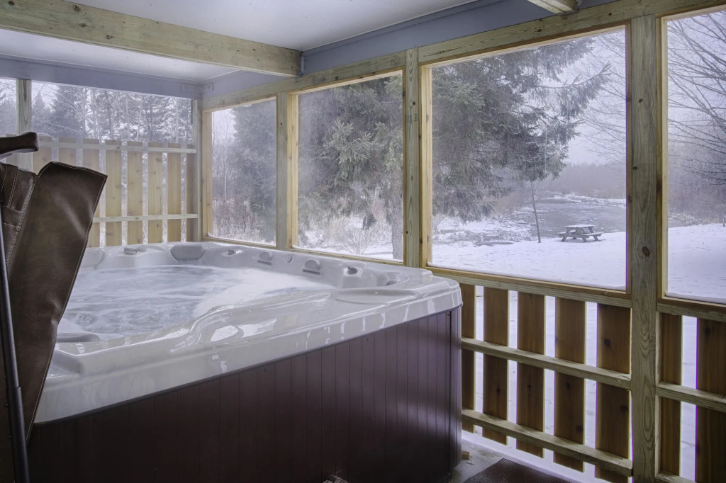 Sun & Ski Inn and Suites