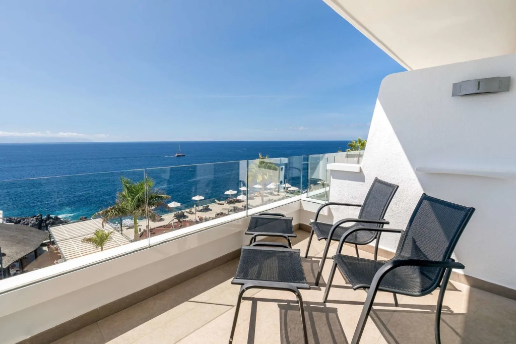 Отель Barcelo Santiago - Adults Only