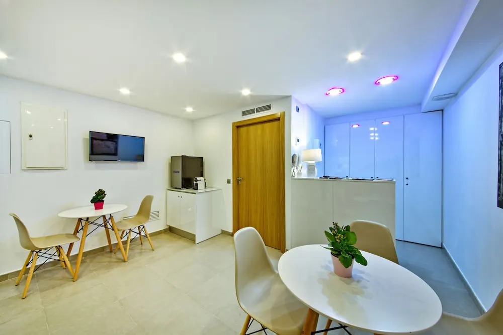 Poble Espanyol Apartments