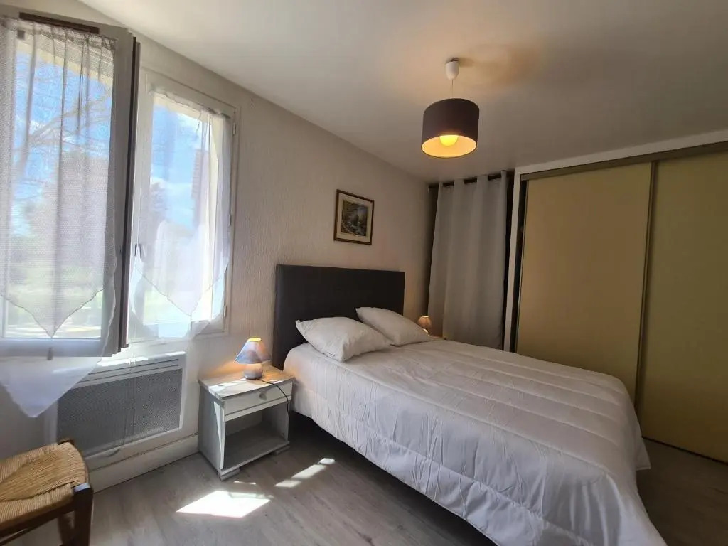 Maison de vacances en Berry avec jardin clos, proche plage et sentiers, animaux acceptés - FR-1-591-319