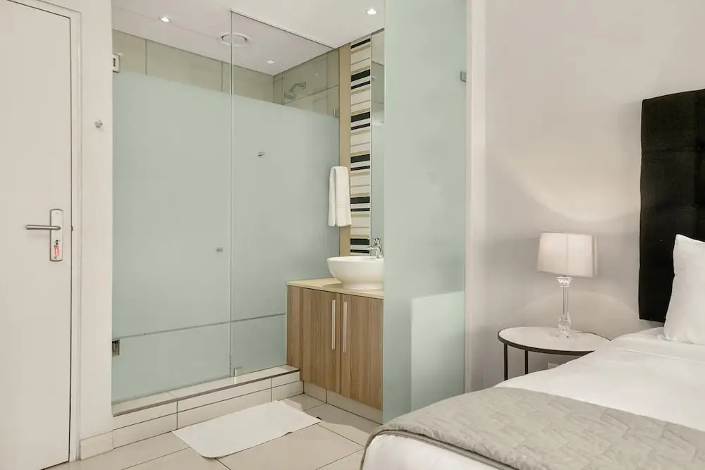 Easy Stay - The Tyrwhitt Rosebank