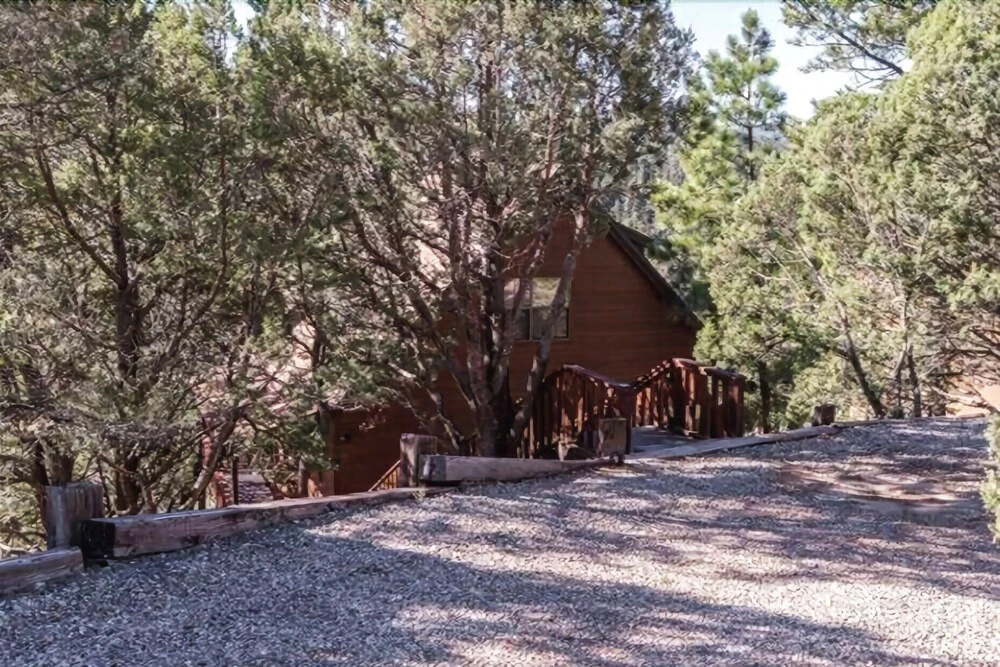 Alto Oso, 3 Bedrooms, Lush Forest View, Deck, Spa, Hot Tub, Sleeps 6