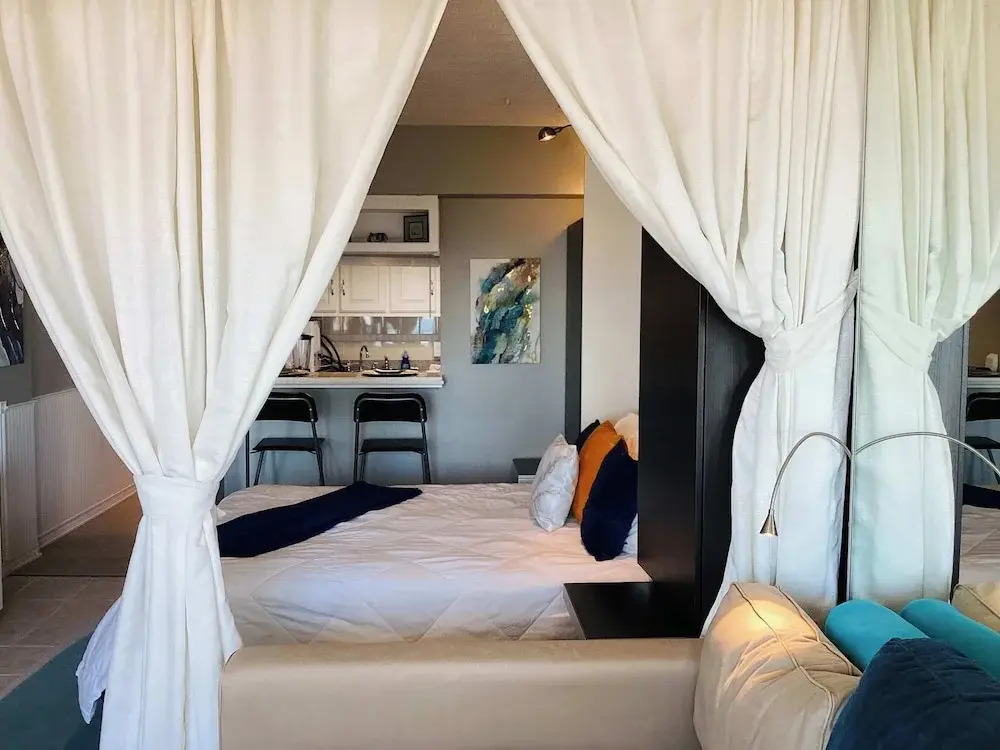 Shoreline Studio Condo for 4