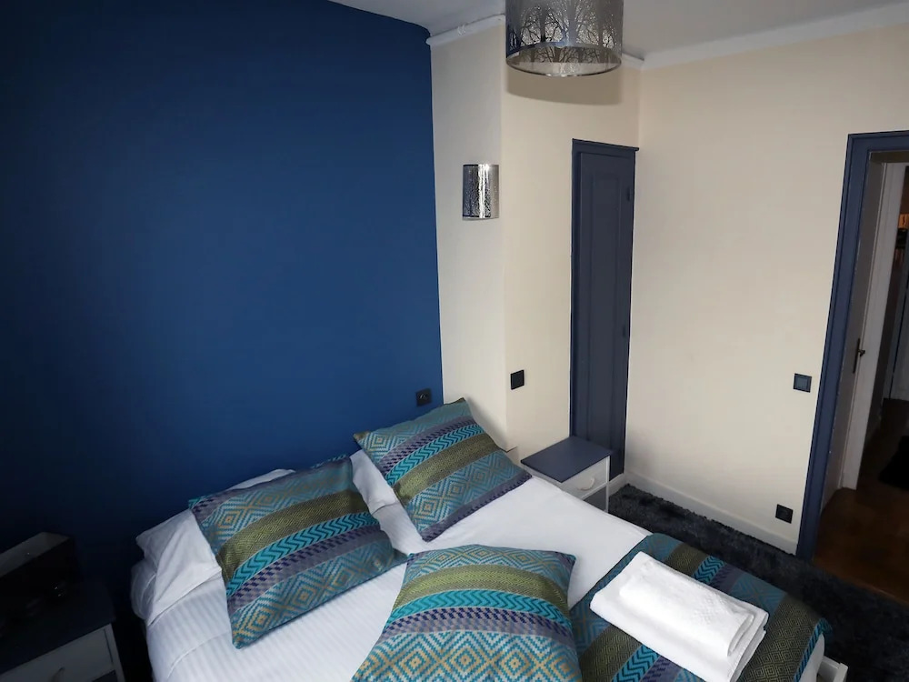 1 bedroom with elevator in downtown Annecy