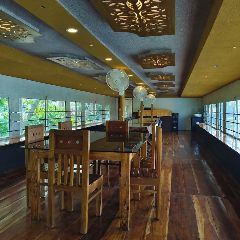 Vinayak House Boats