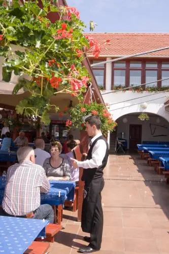 Fehértói Halászcsárda és Panzió