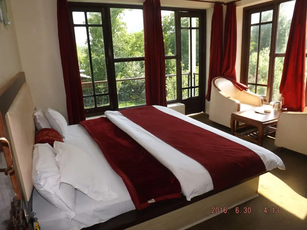 Premier Pahalgam