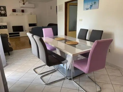 Apartments Lores