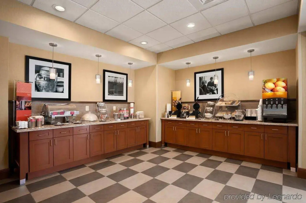 Hampton Inn Magnolia