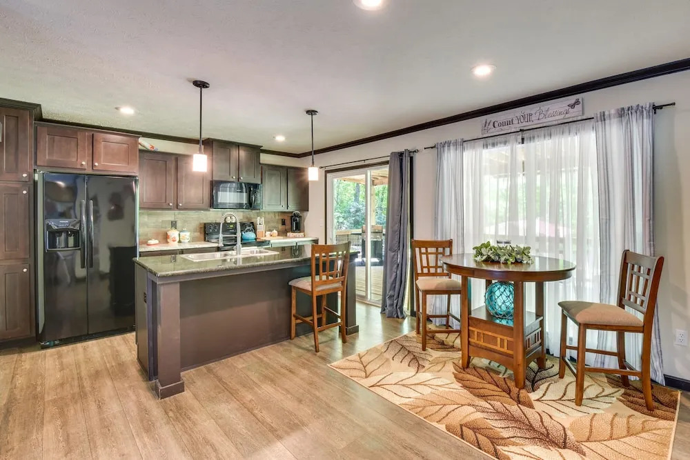 Woodsy Hayesville Home on Jackrabbit Trail!