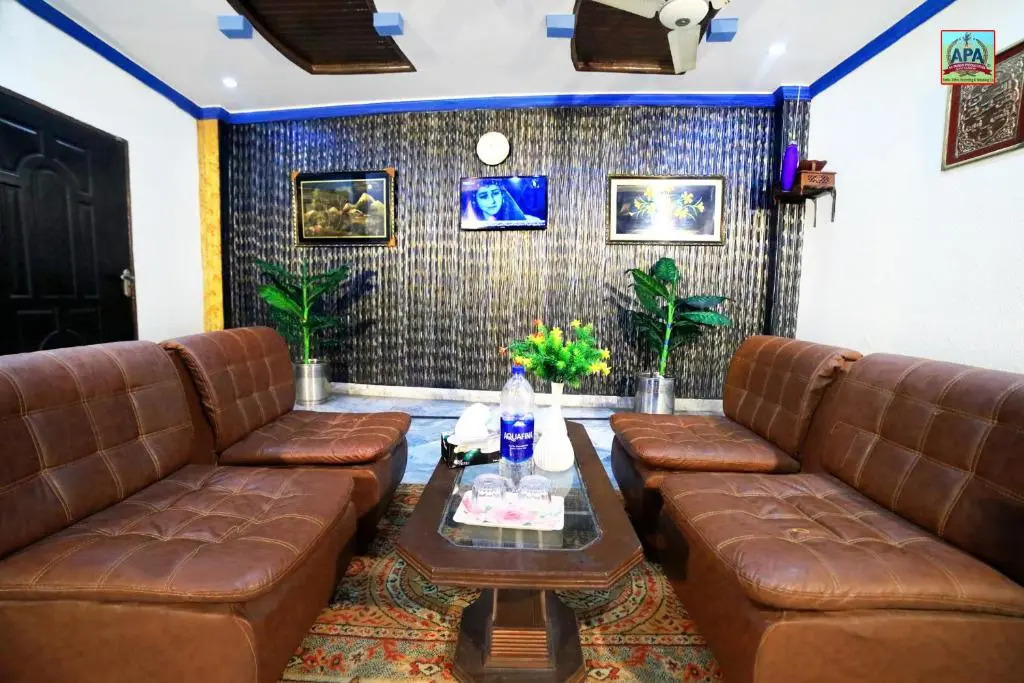 Royal INN Guest House