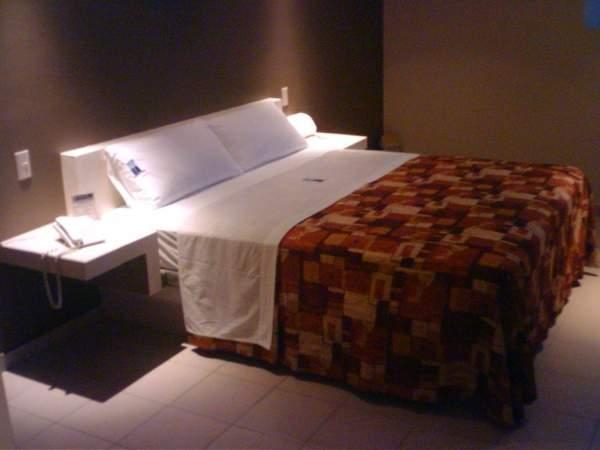 Hotel 402
