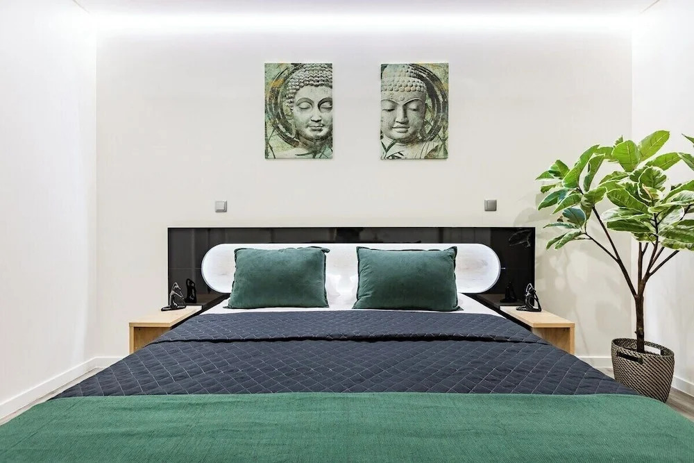 Porto City Holidays by Douro River