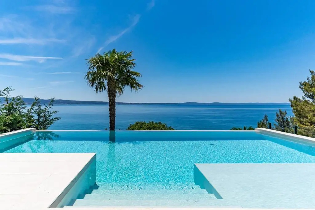 Seaview Villa ABA with 38sqm heated infinity pool, 4 bedrooms, Media room, 150m from sea