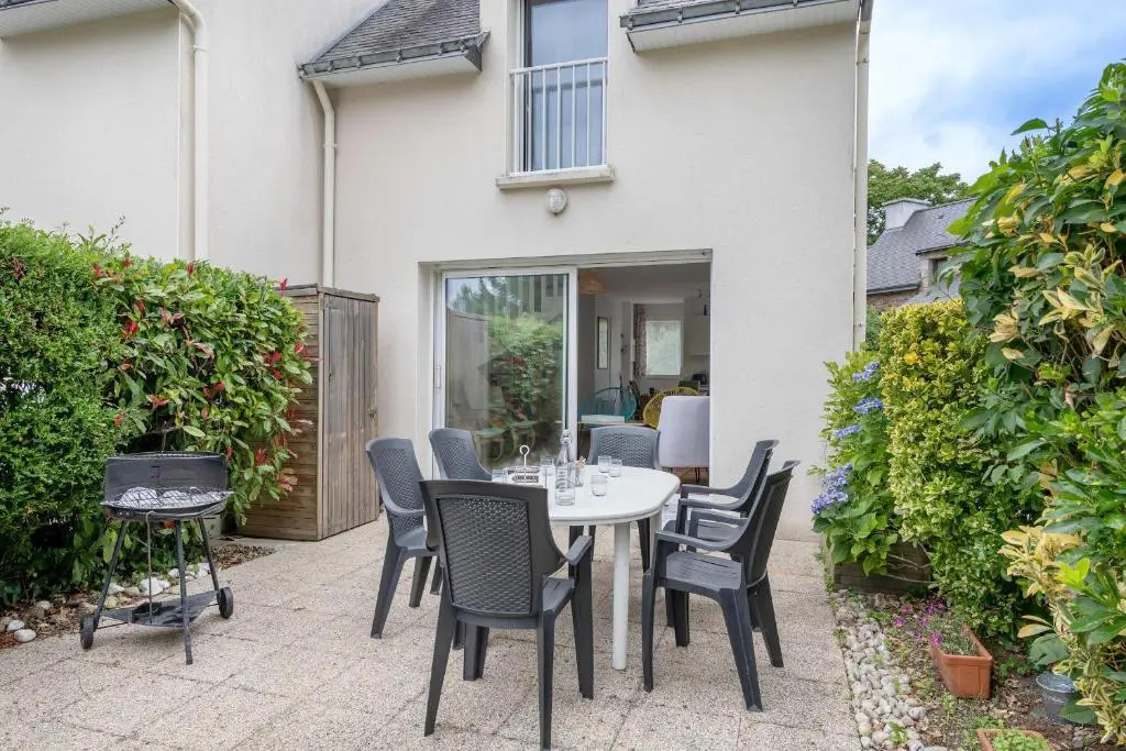 Maison pour 5 - Grand jardin - 500m de la mer