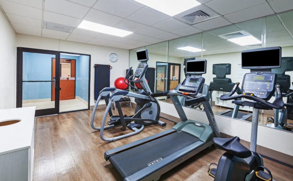 Holiday Inn Express & Suites Houston - Memorial Park Area by IHG