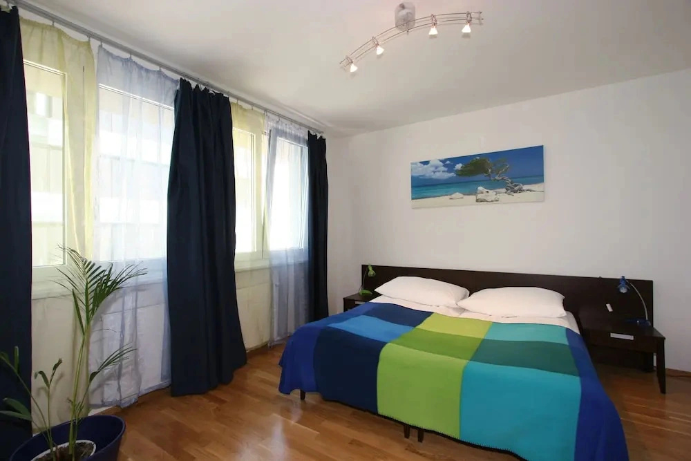 Angel Apartments