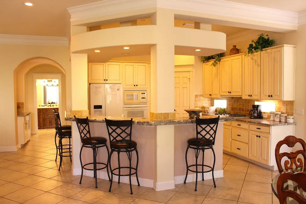 4848 Ocean Blvd - 4 Br Home