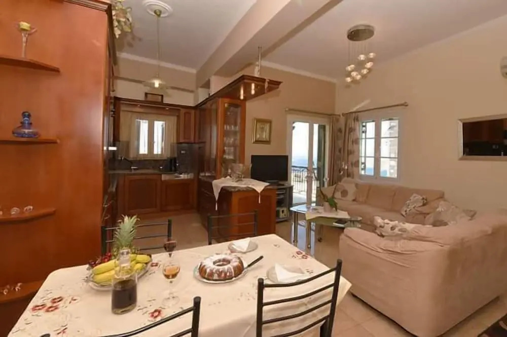 Akadia Syros