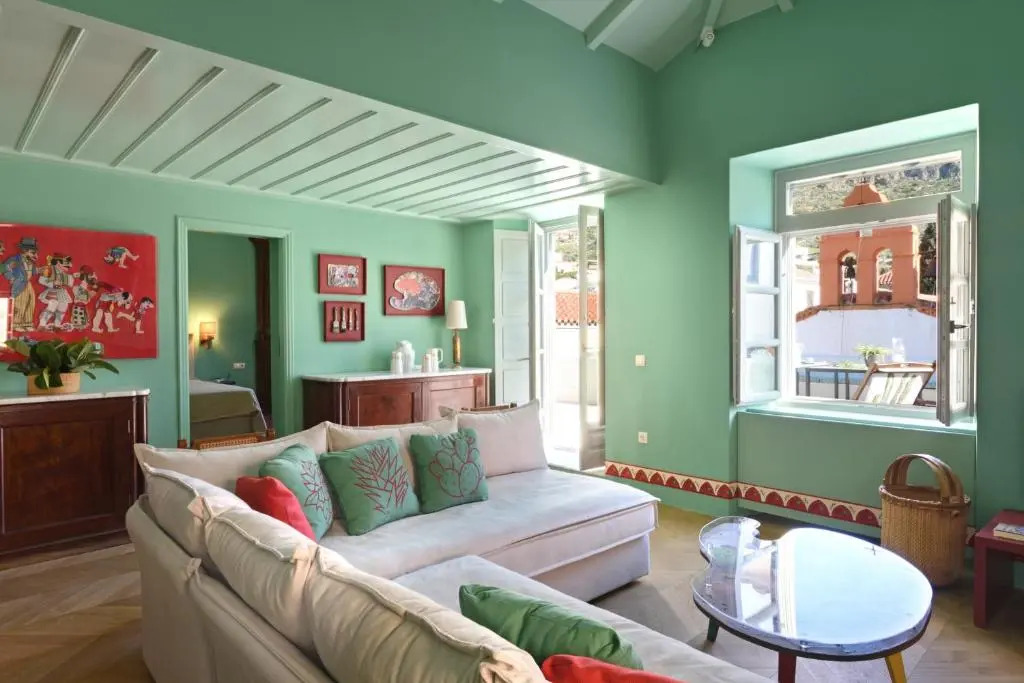 Cactus Hydra - Art Apartments