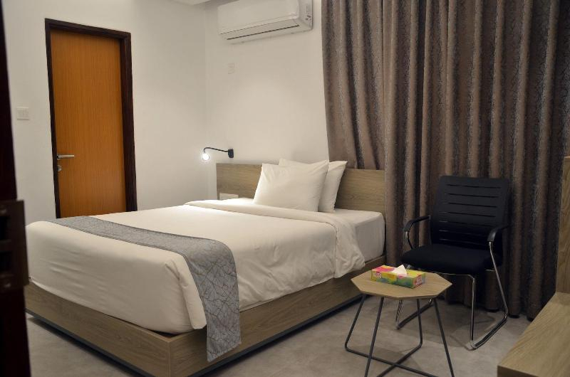 Priyo Nibash Stylish Residential Hotel
