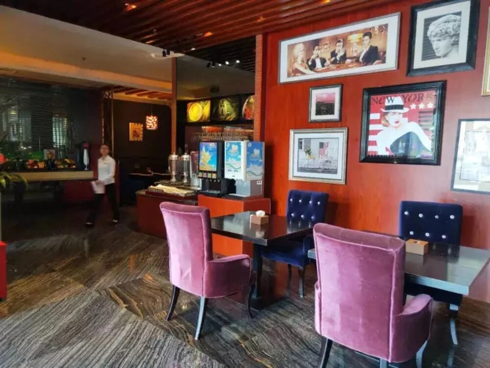 Atour Hotel Shenzhen Luohu Vientiane City