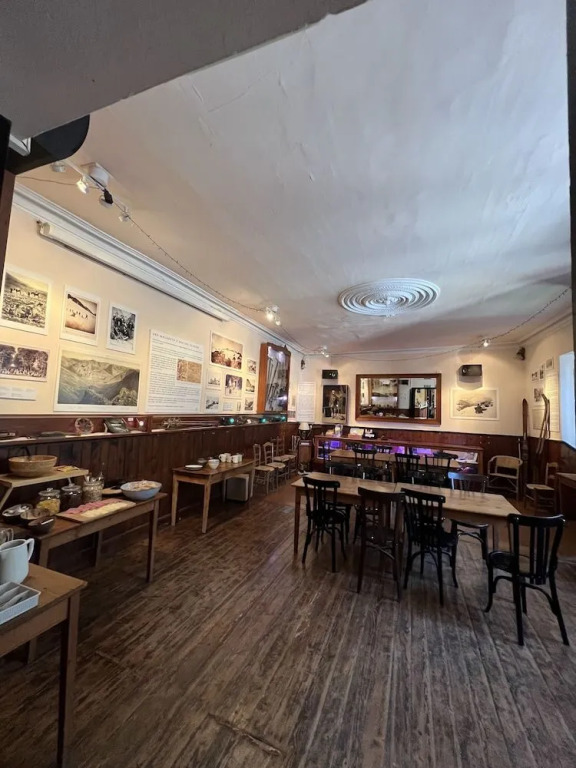 Hostel Baqueira - Refugi Rosta - ALANIEVE