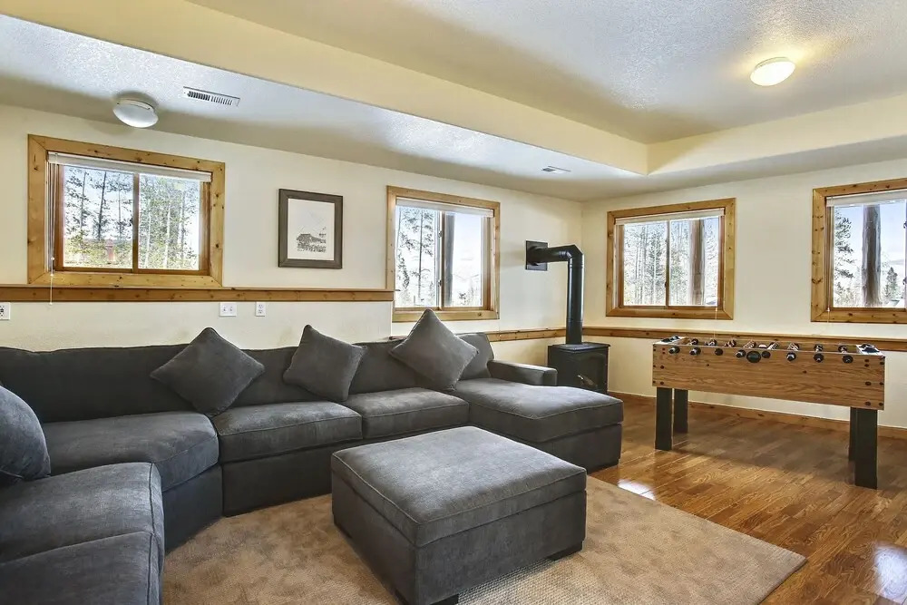 Midnight Moose River Front - 3 Br Cabin